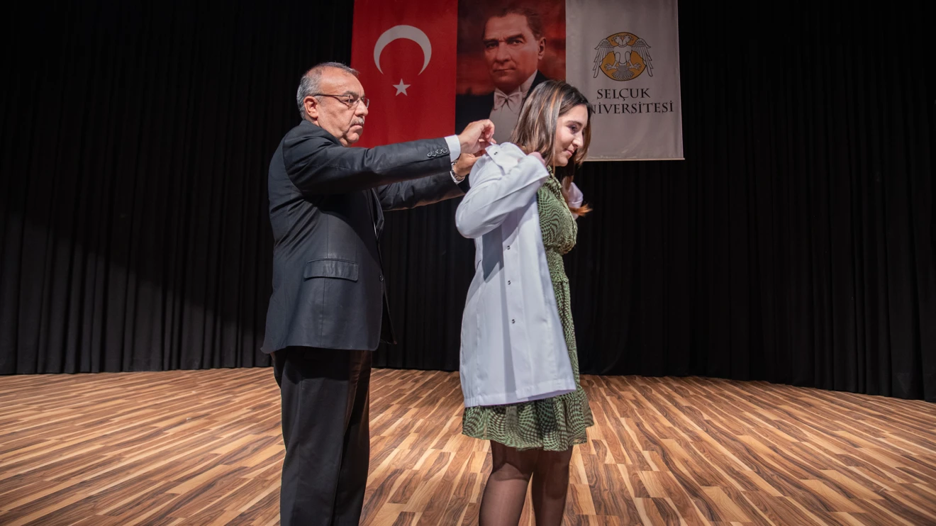 Geleceğin hekimleri, mesleğe ilk adımlarını attı